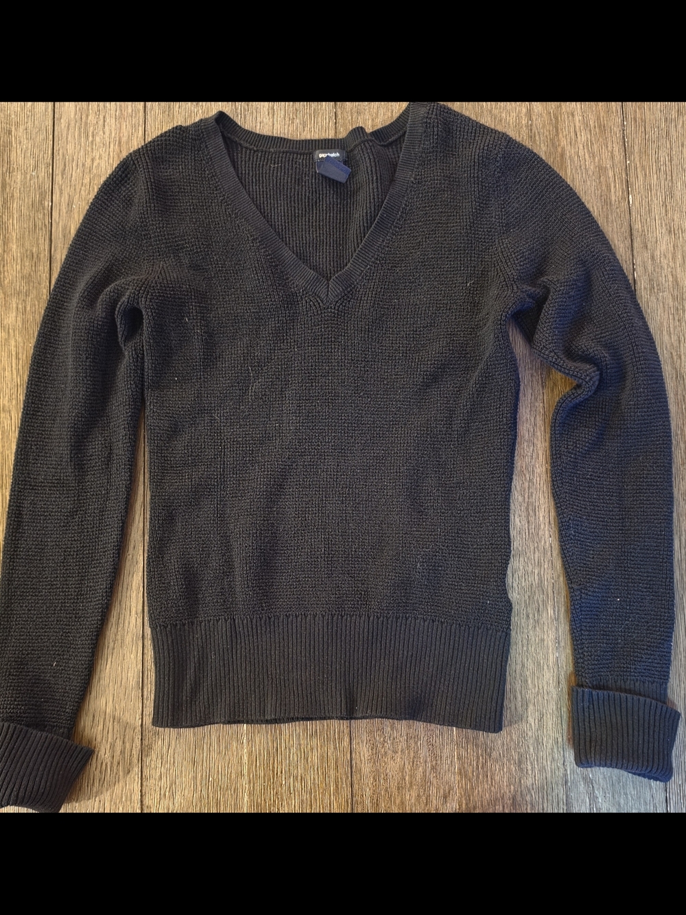 GAP Women's Black V-Neck Knit Stretch Sweater Size Small